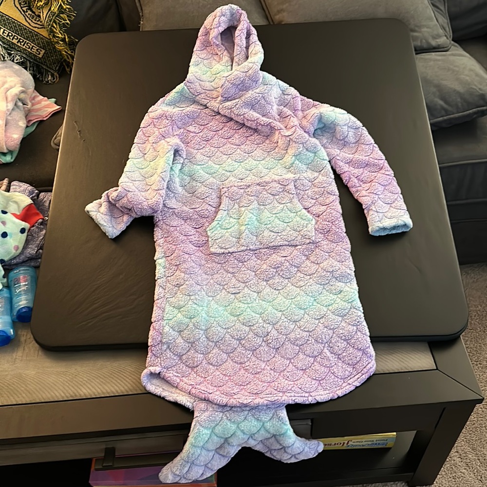 Girls size 10 12, 32 Degrees Heat Nightgown